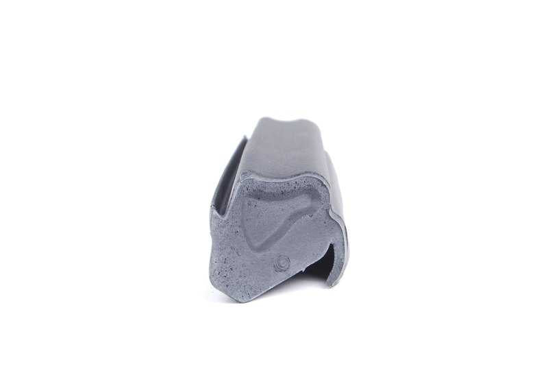 Guía de ventana delantera derecha OEM 54317043892 para BMW E85 Z4. Original BMW.