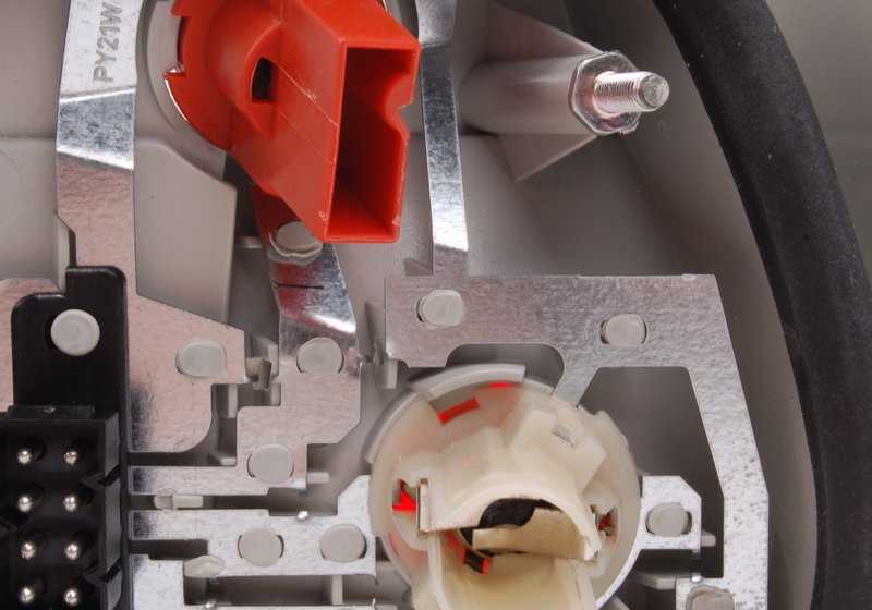 Left rear light, white indicator for BMW 3 Series E36 (OEM 82199403097). Original BMW