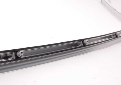 Moldura lateral derecha cromada OEM 51357263234 para BMW F30, F30N. Original BMW.