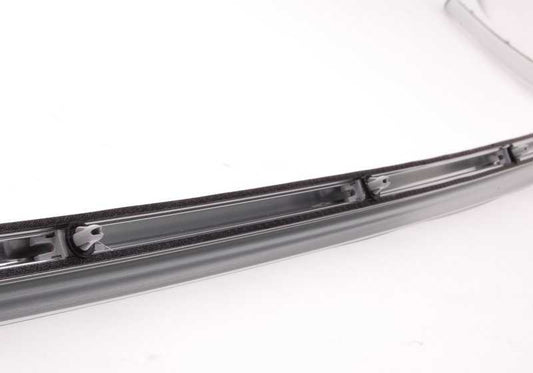 Moldura lateral derecha cromada OEM 51357263234 para BMW F30, F30N. Original BMW.