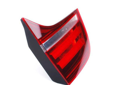 Piloto traseiro esquerdo OEM 63217295005 para BMW E71 e E72. BMW da luz traseira original.