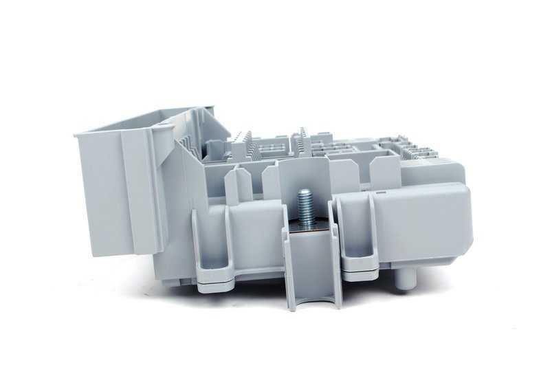 OEM -Frontstromverteiler 61146978270 für BMW E87, E90, E91, E92, E93. Original BMW.