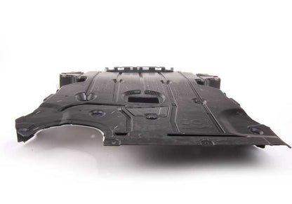 Cubierta de protección del motor OEM 51758046338 para BMW E92 316i, 318i, 320i. Compatible con versiones manuales y automáticas. Pieza original BMW.