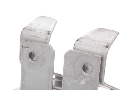 Soporte derecho para la fijación del radiador OEM 41118125050 para BMW Serie 5 E39, Serie 7 E38. Original BMW.