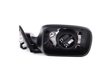 Direita estrangeira ôfffffactável 51167890470 para BMW E46. Cor preta brilhante. Compatível com todos os modelos E46. BMW original.