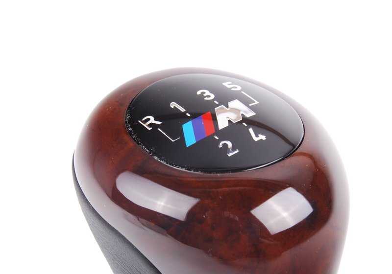 Pomo de cambio 5 marchas en cuero y madera OEM 25112229164 para BMW E36, E39, Z3. Original BMW.