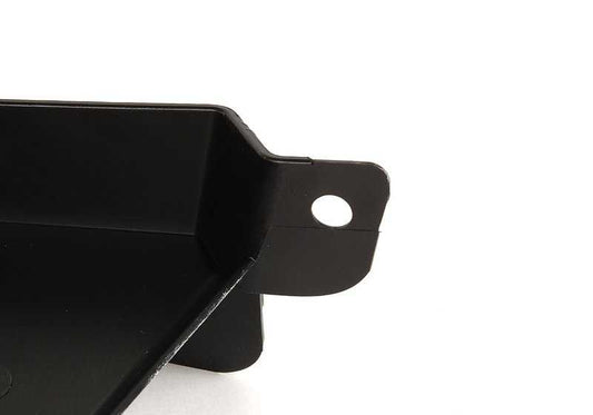 Lower left cover OEM 51717033753 for BMW E60, E61. Compatible with 520i, 520d models and variants between 2005 and 2010. Original BMW piece.