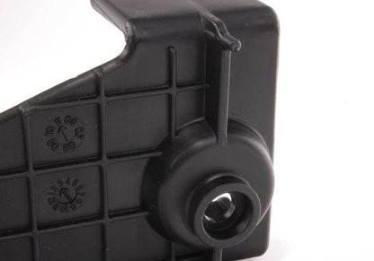 Soporte triángulo de advertencia izquierdo OEM 71107272405 para MINI R55, R56, R57, R60, R61… y más. Original MINI.