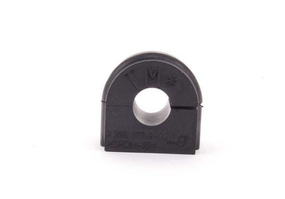Silentblock traseiro estabilizador OEM 33552283073 para BMW E60 M5 e E63 M6. Diâmetro 18mm. Compatível com versões com mudança de motor e manual S85. BMW original.