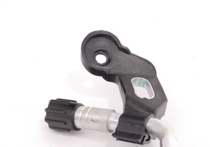 Tubería de aspiración del evaporador al compresor OEM 64536923956 para BMW E46. Original BMW.