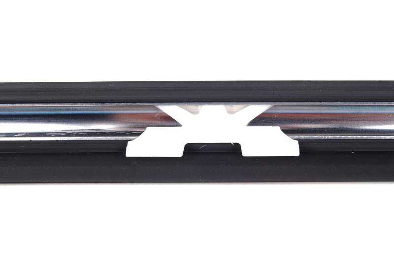 Listón cristal lateral trasero derecho OEM 51367071672 para MINI R50, R53. Original MINI.