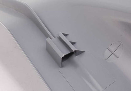 Embellecedor interior entrada puerta trasera izquierda OEM 51478227525 para BMW E46. Original BMW.