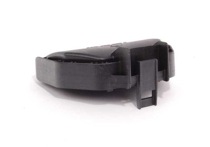 Tapa de cubierta de luz de cruce OEM 63126943483 para BMW E63, E64. Original BMW.