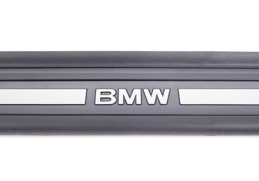 Embellecedor de entrada izquierdo OEM 51477201965 para BMW E92 y E93. Original BMW.