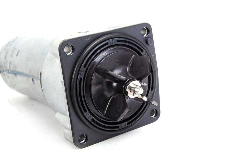 ADDITIONAL WATER PUMP FOR OEM WATER VALVE 64118375237 FOR BMW E39, E38. Original BMW.