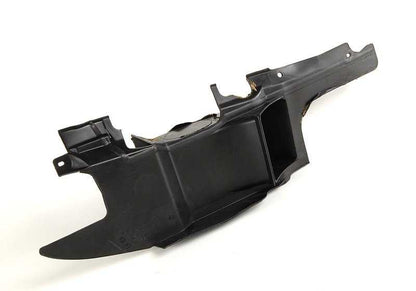 Schermata del compartimento del motore, lato sinistro per la serie BMW 5 E39 (OEM 51718188813). BMW originale