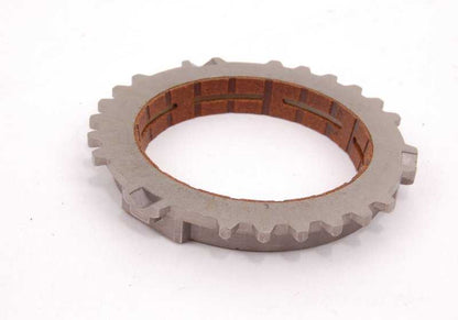 Anillo de sincronización OEM 23231037389 para MINI R50 Cooper, One 1.4i, One 1.6i (2001–2006). Original MINI.