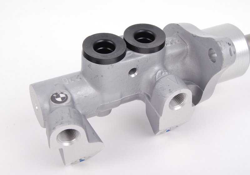 OEM brake master cylinder 343678566 for BMW E46, E85, E86. Compatible with models such as 316i, 316ci and others of series 3. Original BMW piece.