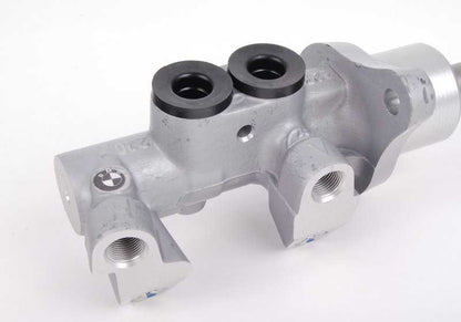 OEM brake master cylinder 343678566 for BMW E46, E85, E86. Compatible with models such as 316i, 316ci and others of series 3. Original BMW piece.