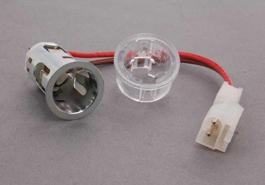 Toma de corriente / encendedor OEM 61346977679 para BMW F30, F31, F34, F35, F80, F32, F33, F36, F82, F83, E39, E38, E70, F15, F85, F16, F86, E52. Original BMW.