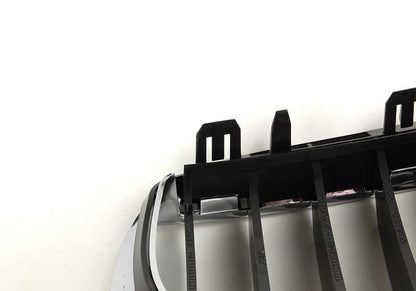 Rejilla de adorno derecho cromada OEM 51137077932 para BMW Serie 6 E63, E64. Original BMW.