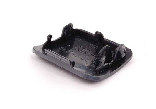 Tapa de gancho de remolque imprimada OEM 51128164806 para BMW E38 725tds, 728i. Original BMW.