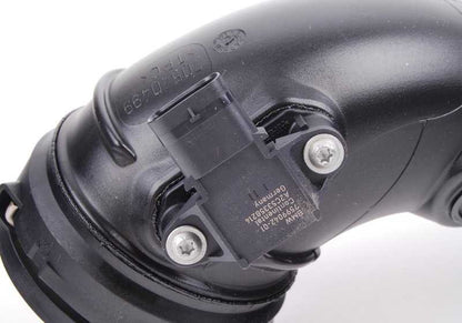 Conducto de aire para turbo OEM 13717615026 para BMW E82, E88, E90, E91, E92, E93, E84. Original BMW.