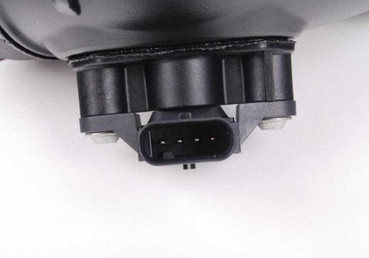 Conducto de aire para turbo OEM 13717615026 para BMW E82, E88, E90, E91, E92, E93, E84. Original BMW.
