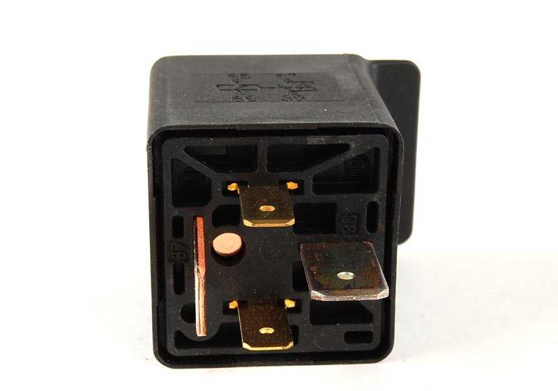 Relé motor eléctrico OEM 34511179402 para BMW E28, E24, E23, E32. Compatible con sistema antibloqueo ABS. Recambio original BMW.