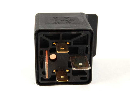 Relé motor eléctrico OEM 34511179402 para BMW E28, E24, E23, E32. Compatible con sistema antibloqueo ABS. Recambio original BMW.