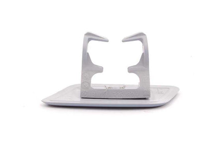 Caperuza imprimada derecha OEM 61673416176 para BMW X3 E83, E83 LCI. Original BMW.