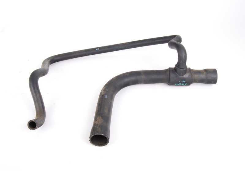 Tuyau d'eau OEM 11531722682 pour BMW E34 et E32. Pièce BMW d'origine, compatible avec le système de refroidissement. Idéal pour garder le moteur à une température optimale.