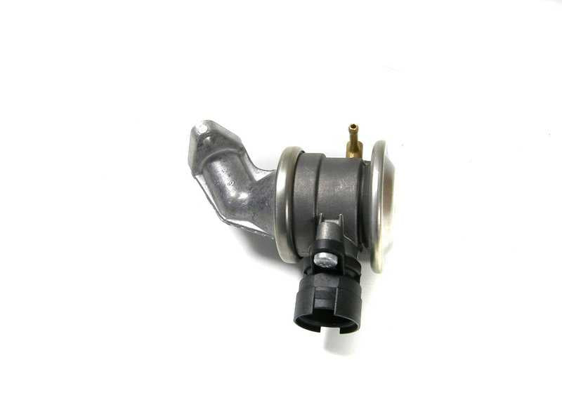 Válvula antirretorno OEM 11727540468 para BMW E39, E38. Original BMW.