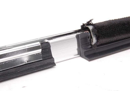 Burlete exterior ventanilla izquierda OEM 51211836291 para BMW E30. Original BMW.