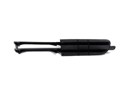 Rejilla delantera derecha parcialmente abierta OEM 51118209926 para BMW E46. Pieza original BMW.