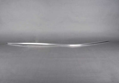 Moldura superior del marco de la ventanilla derecha OEM 51337174388 para BMW E70. Original BMW.