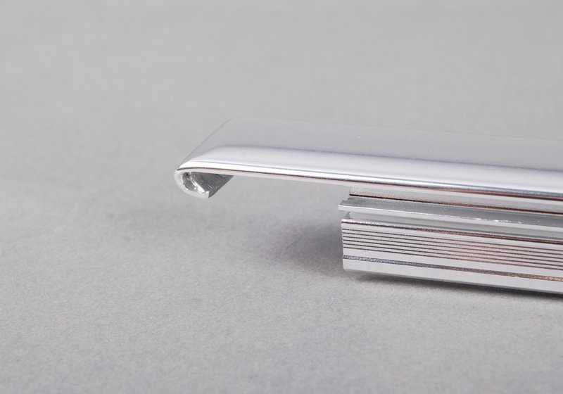 Upper Molding Chrome Window Left Front Door OEM 51337174387 For BMW X5 {E70, E70N}. Original BMW.