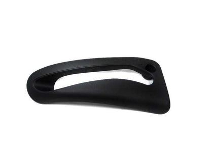 Embellecedor salida cinturón izquierdo OEM 51438176283 para BMW E36. Pieza original BMW.