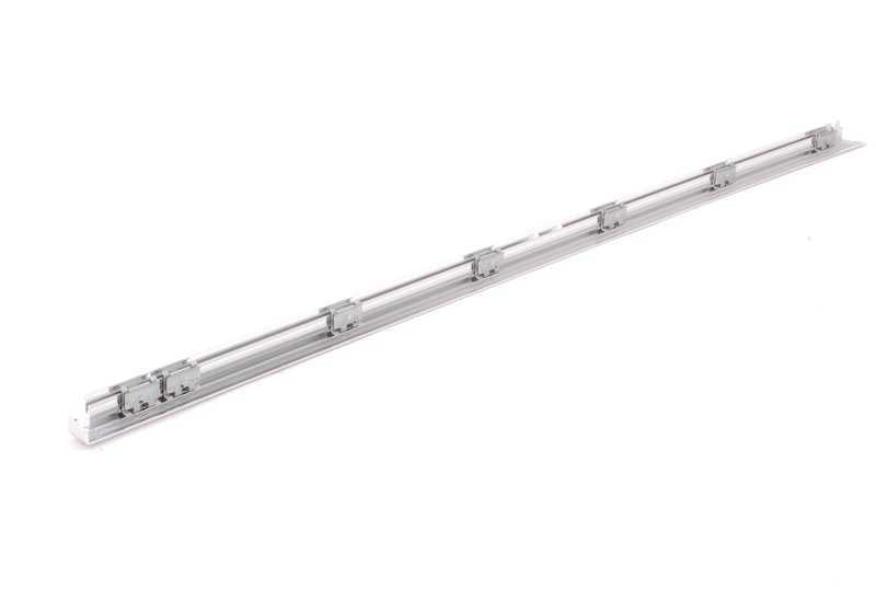 Embellecedor marco de ventana superior puerta trasera derecha para BMW X5 E70, E70N (OEM 51357174390). Original BMW.