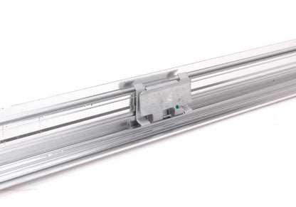 Embellecedor marco de ventana superior puerta trasera derecha para BMW X5 E70, E70N (OEM 51357174390). Original BMW.