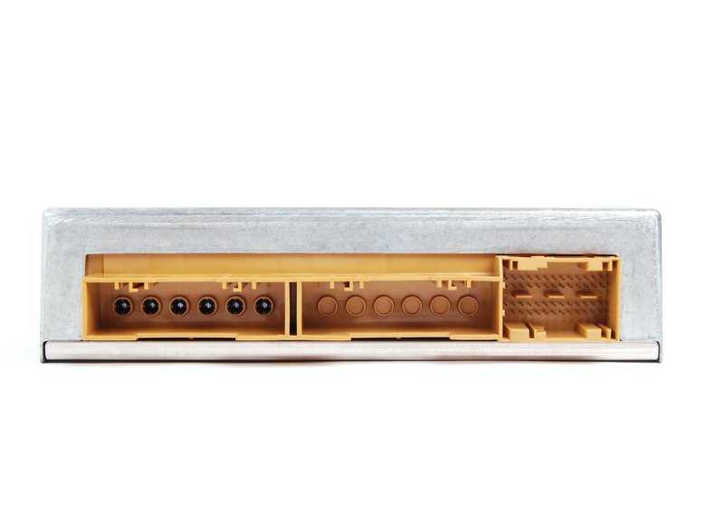 Módulo de control del airbag con Gateway OEM 65776975686 para BMW E60, E61, E63. Original BMW.