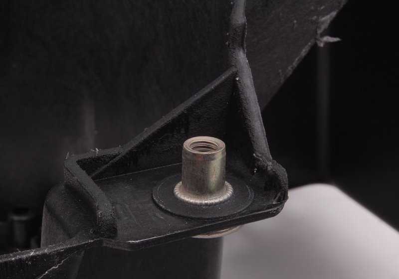 Pared anterior delantera OEM 51647200799 para MINI R50 (2000–2006) y MINI Cabrio R52 (2002–2008). Original MINI.