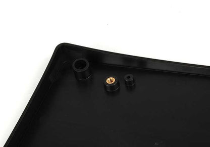 Soporte para matrícula OEM 51117058449 para BMW E90, E91. Original BMW.