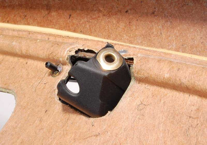 Panel interior puerta delantera derecha OEM 51418186548 para BMW E36 (316i, 318tds, etc.). Color negro (K5/P9SW). Compatible con modelos 1994-2000. Repuesto original BMW.