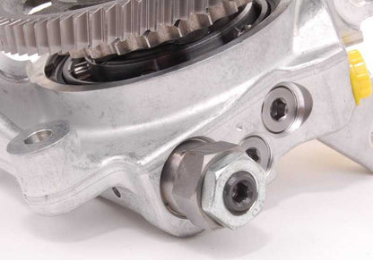 Pompa ad alta pressione OEM 11367841784 per BMW E60 M5, E61 M5, E63 M6 ed E64 M6 con motore S85. BMW originale.