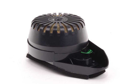 Altavoz trasero derecho OEM 65138370868 para BMW E36. Pieza original BMW. Ideal para sistema estéreo trasero. Repuesto original, perfecta compatibilidad y calidad garantizada.