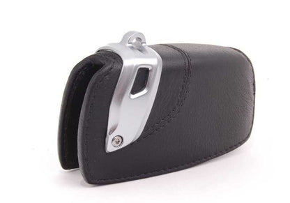 BMW OEM key cover 82292219911 compatible with models F20, F21, F22, F23, F45, F30, F31, F34, F80, F32, F33, F36, F82, F83, F07, F10, F11, F06, F12, F13, F01 , F02, F25, F26, F85 und F86. Original BMW.