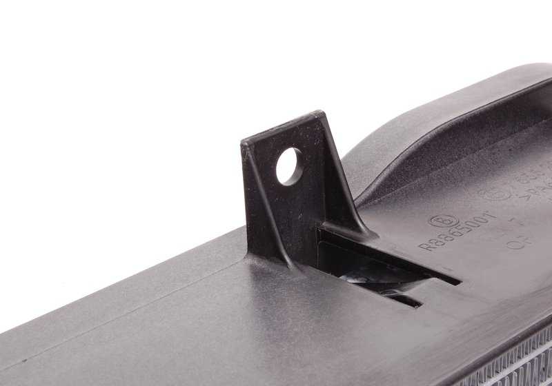 OEM -Kältemittel Kühler 17117586544 für BMW X5 E70, E70N und X6 E71, E72. Originales BMW -Stück für das Motorkühlsystem.