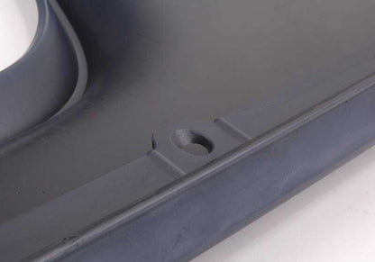 Impressão do difusor traseiro OEM 51127897215 para BMW E60, E61 (520D com motores M47 e N47, mudança manual/automática). Compatível entre 2005 e 2009. BMW original.