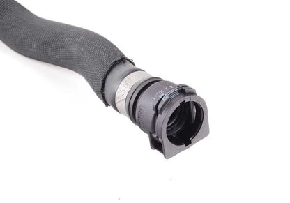 Manguera de retorno OEM 17127545653 para BMW E60, E61, E63, E64. Original BMW.